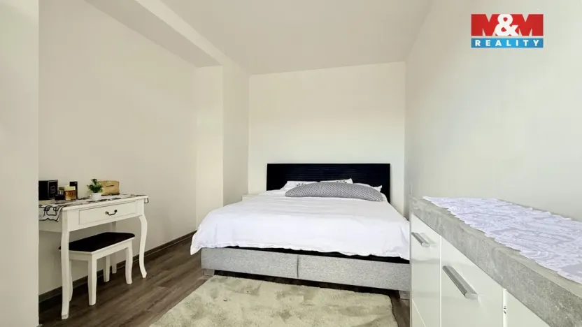 Prodej rodinného domu, Dolní Bojanovice, Zvolence, 380 m2