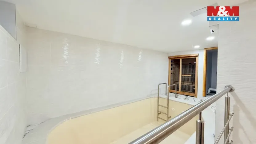 Prodej rodinného domu, Dolní Bojanovice, Zvolence, 380 m2