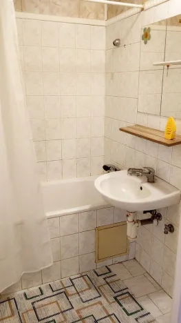 Prodej bytu 1+1, Praha - Kobylisy, Paláskova, 33 m2
