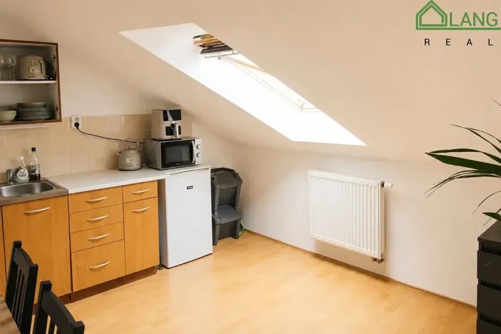 Pronájem bytu 2+kk, Brno, Králova, 37 m2