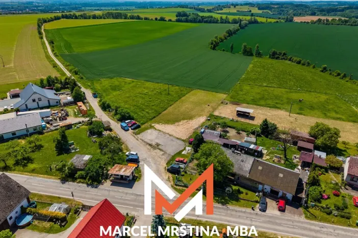 Prodej pozemku, Chvalkovice - Miskolezy, 1771 m2