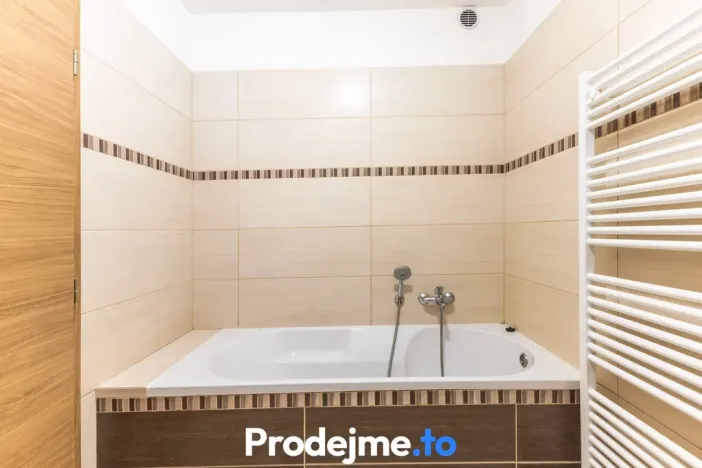 Pronájem bytu 3+1, Znojmo, Na Hrázi, 65 m2