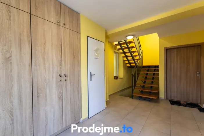 Pronájem bytu 3+1, Znojmo, Na Hrázi, 65 m2