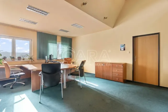 Prodej komerční nemovitosti, Praha - Petrovice, Novopetrovická, 1433 m2