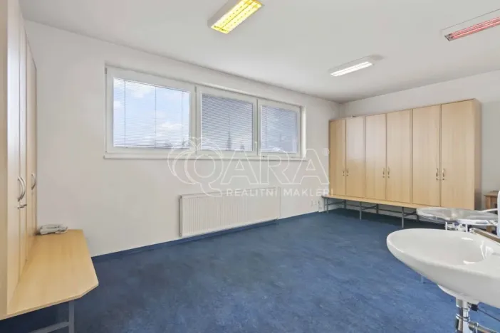 Prodej komerční nemovitosti, Praha - Petrovice, Novopetrovická, 1433 m2