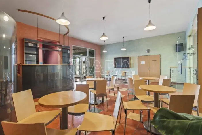 Prodej komerční nemovitosti, Praha - Petrovice, Novopetrovická, 1433 m2