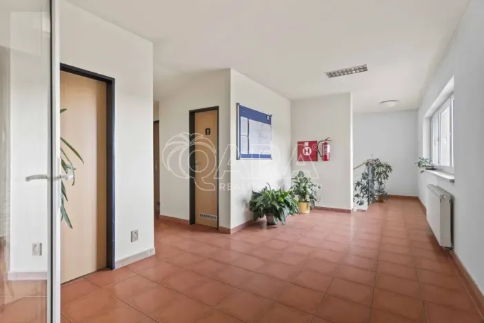 Prodej pozemku pro bydlení, Praha - Petrovice, Novopetrovická, 4543 m2