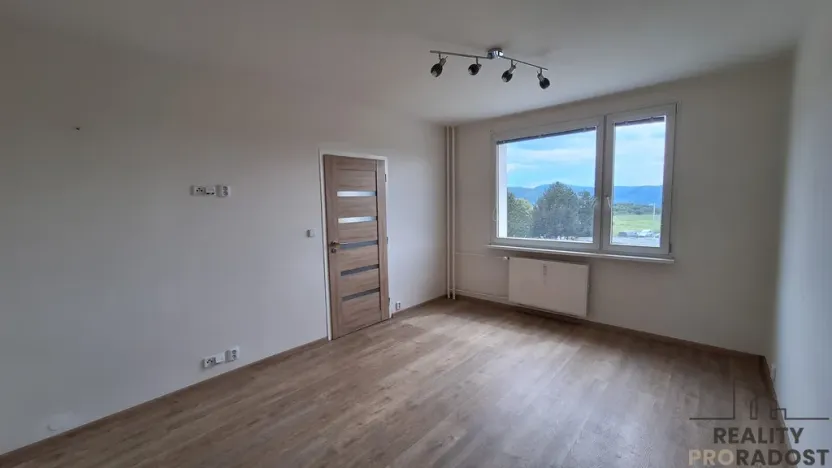 Pronájem bytu 1+1, Ústí nad Labem, Kmochova, 32 m2