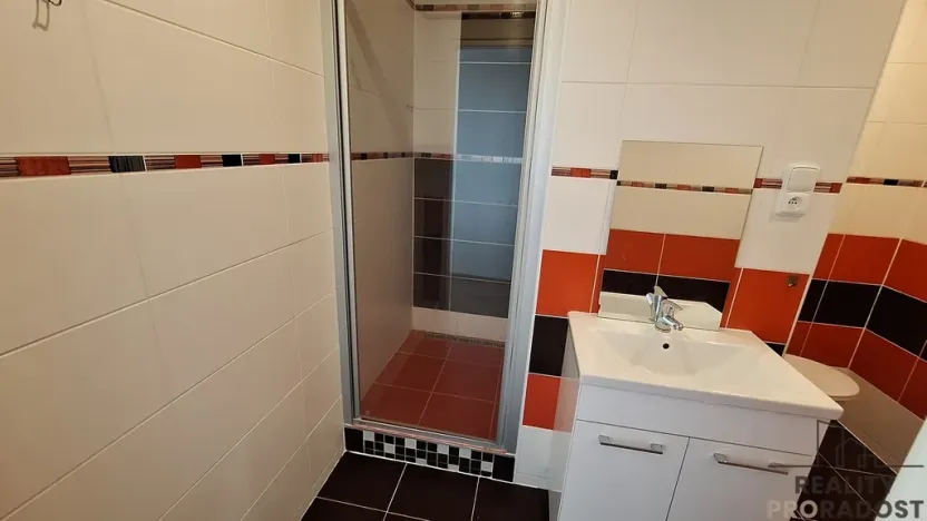 Pronájem bytu 1+1, Ústí nad Labem, Kmochova, 32 m2