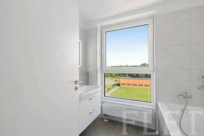 Prodej bytu 2+kk, Praha - Hloubětín, Za černým mostem, 55 m2