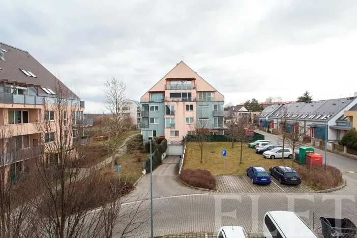 Prodej bytu 2+kk, Praha - Kbely, Pod Nouzovem, 45 m2
