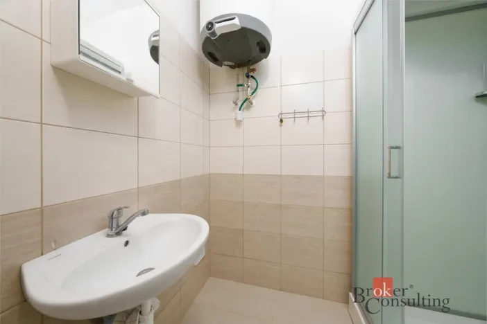 Prodej rodinného domu, Ročov, 141 m2