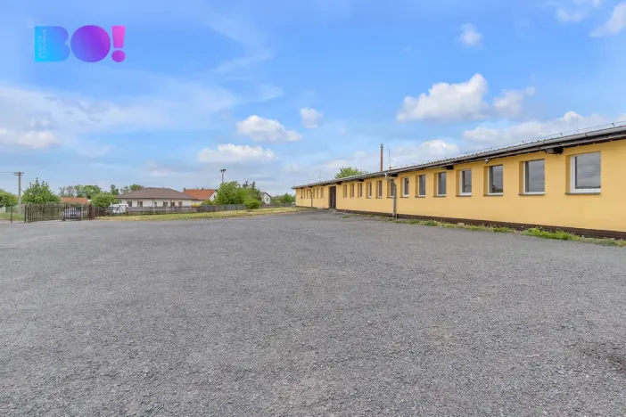 Pronájem výrobních prostor, Morašice, 2657 m2
