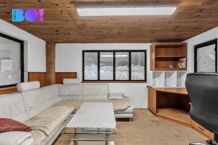 Pronájem výrobních prostor, Morašice, 2657 m2