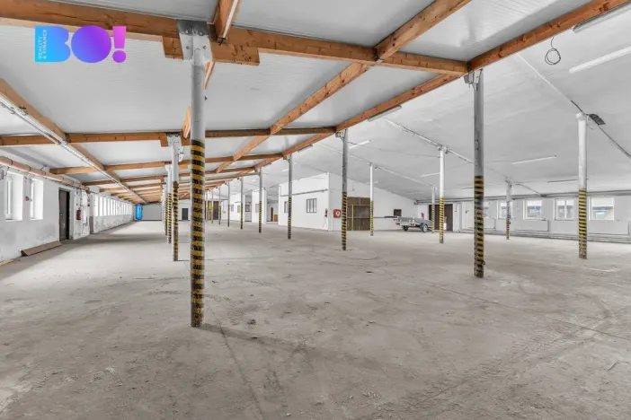 Pronájem výrobních prostor, Morašice, 2657 m2