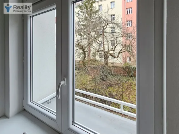 Pronájem bytu 2+kk, Plzeň - Jižní Předměstí, Čechova, 44 m2