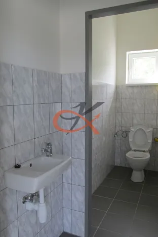 Pronájem skladu, Valašské Meziříčí, M. Alše, 180 m2