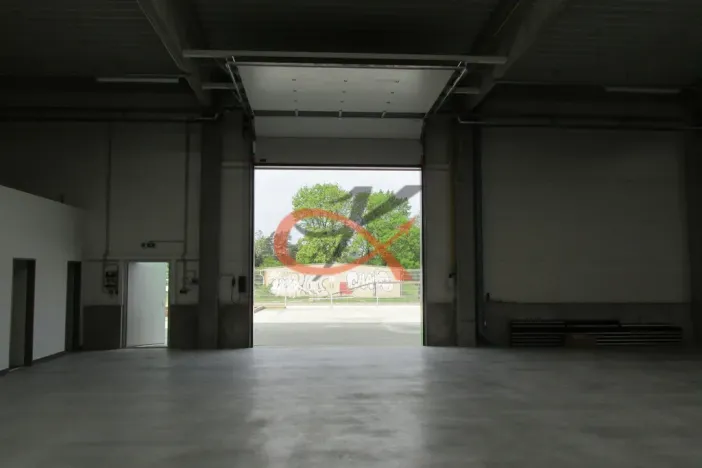Pronájem skladu, Valašské Meziříčí, M. Alše, 180 m2