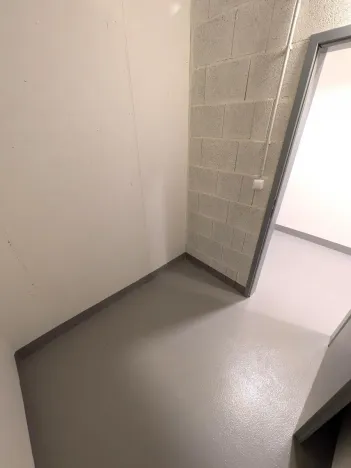Pronájem bytu 1+kk, Praha - Vysočany, Poděbradská, 39 m2