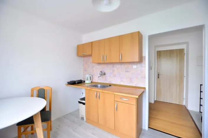 Pronájem bytu 1+kk, Trutnov - Horní Staré Město, U Hřiště I, 29 m2