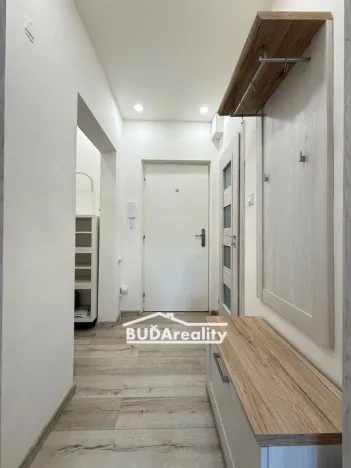 Prodej bytu 1+kk, Zlín, Ševcovská, 27 m2