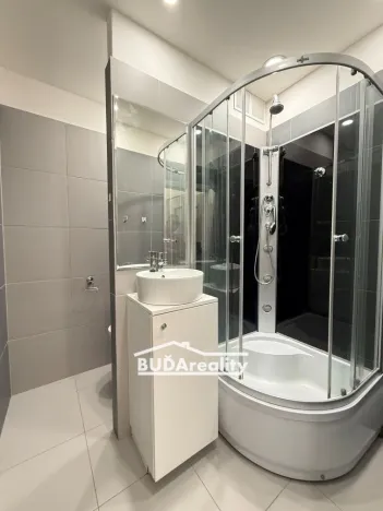 Prodej bytu 1+kk, Zlín, Ševcovská, 27 m2
