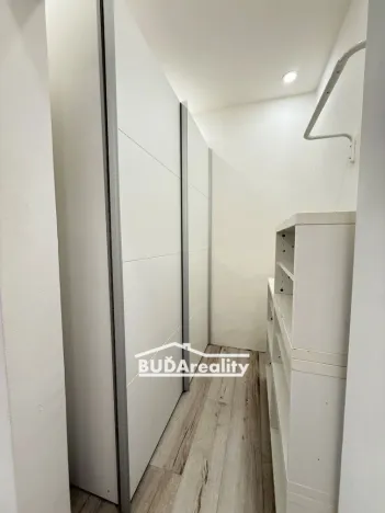 Prodej bytu 1+kk, Zlín, Ševcovská, 27 m2