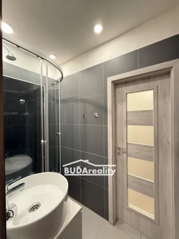 Prodej bytu 1+kk, Zlín, Ševcovská, 27 m2
