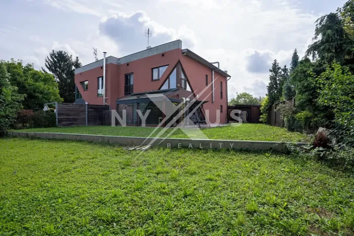 Pronájem rodinného domu, Praha - Dolní Měcholupy, Nad sadem, 204 m2