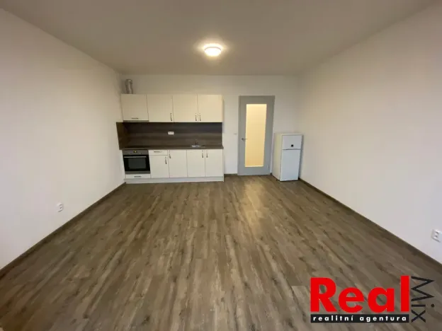 Pronájem bytu 1+kk, Brno - Černá Pole, třída Generála Píky, 33 m2