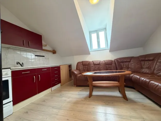 Pronájem bytu 2+kk, Praha - Libeň, Zenklova, 42 m2