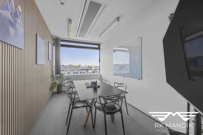 Pronájem kanceláře, Praha - Libeň, Voctářova, 416 m2