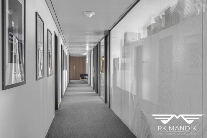 Pronájem kanceláře, Praha - Libeň, Voctářova, 416 m2