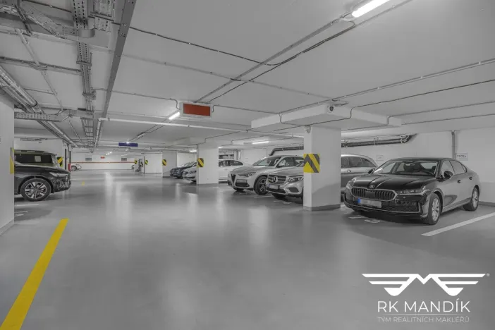 Pronájem kanceláře, Praha - Libeň, Voctářova, 416 m2