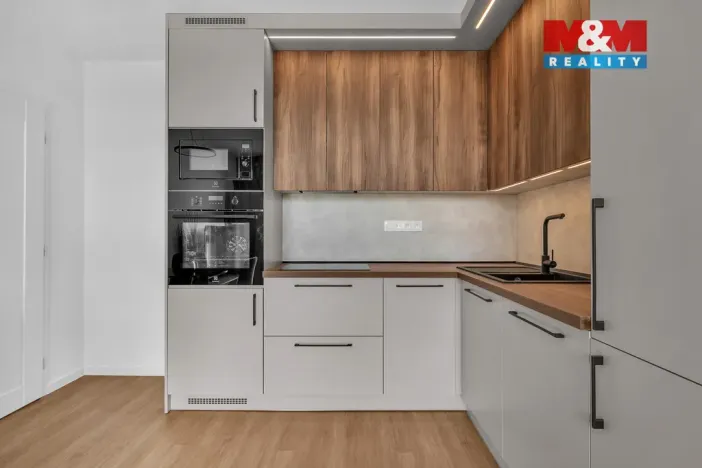 Prodej bytu 2+kk, Pardubice - Cihelna, U Josefa, 41 m2