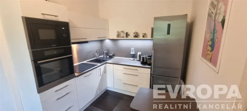 Prodej bytu 2+kk, Praha - Vinohrady, Hollarovo náměstí, 43 m2