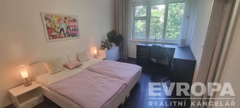 Prodej bytu 2+kk, Praha - Vinohrady, Hollarovo náměstí, 43 m2