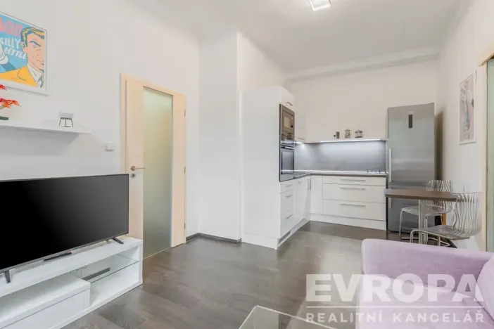 Prodej bytu 2+kk, Praha - Vinohrady, Hollarovo náměstí, 43 m2