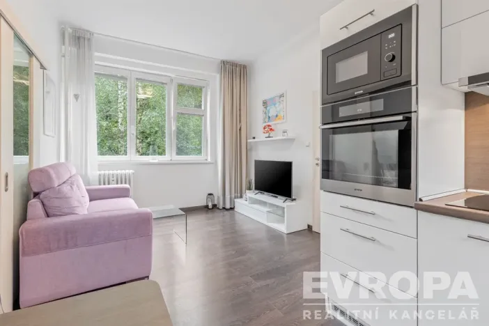 Prodej bytu 2+kk, Praha - Vinohrady, Hollarovo náměstí, 43 m2