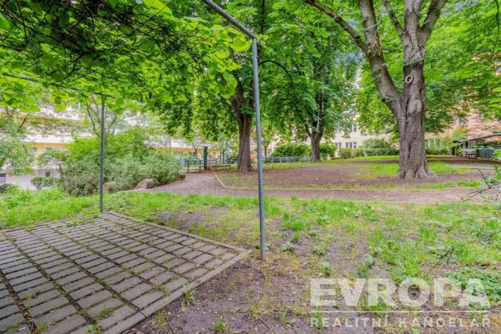 Prodej bytu 2+kk, Praha - Vinohrady, Hollarovo náměstí, 43 m2