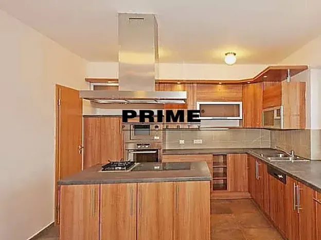 Pronájem kanceláře, Praha - Střešovice, Nad hradním vodojemem, 350 m2