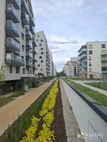 Pronájem bytu 2+kk, Praha - Vysočany, Pod Harfou, 45 m2