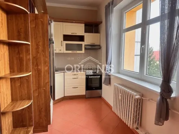 Pronájem bytu 2+1, Chomutov, náměstí Dr. Beneše, 60 m2