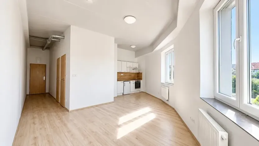 Pronájem bytu 1+kk, Rosice, Sportovní, 34 m2