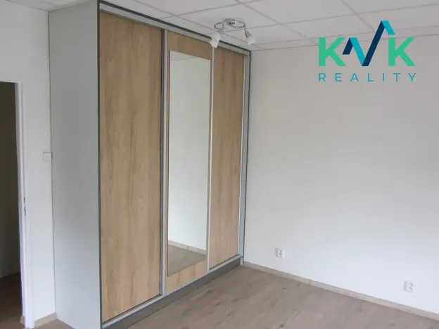 Pronájem bytu 1+1, Karlovy Vary, Jáchymovská, 46 m2
