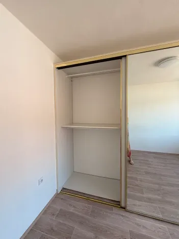 Prodej bytu 3+1, Praha, Hartigova, 64 m2