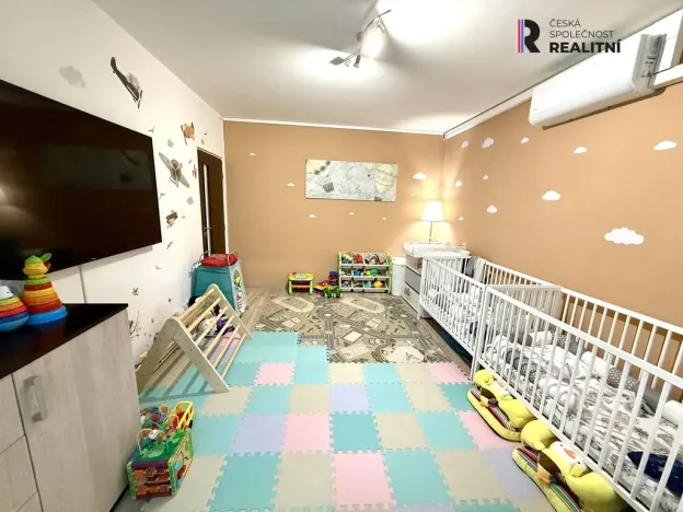 Prodej bytu 3+1, Karlovy Vary - Rybáře, U Koupaliště, 68 m2