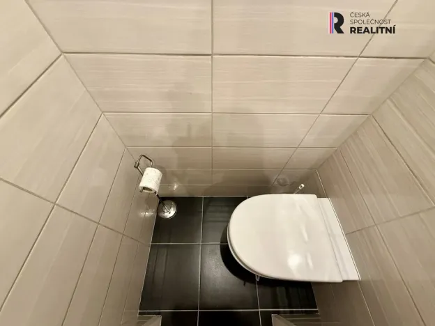Prodej bytu 3+1, Karlovy Vary - Rybáře, U Koupaliště, 68 m2