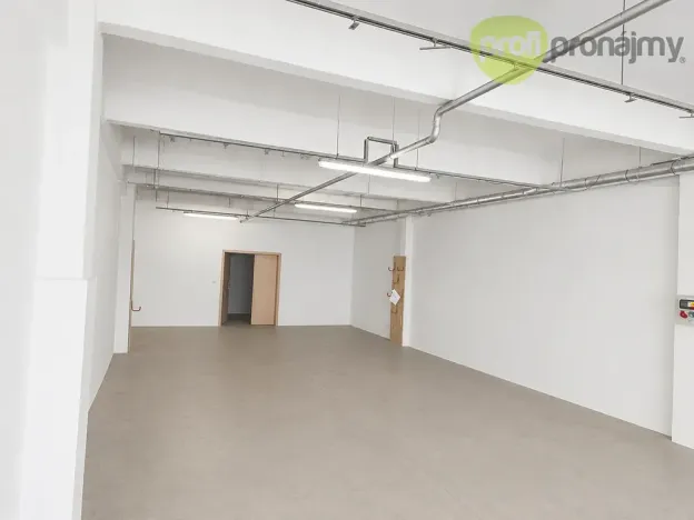 Pronájem obchodního prostoru, Zlín, Šedesátá, 100 m2