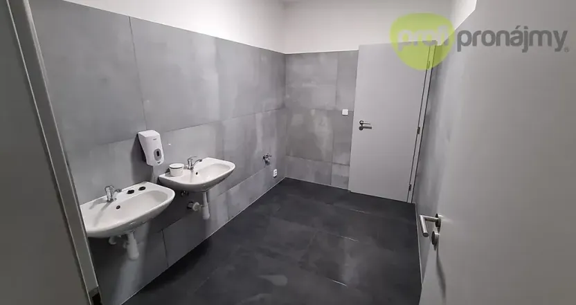 Pronájem obchodního prostoru, Zlín, Šedesátá, 100 m2